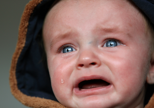 Saiba qual o significado do choro do seu bebê